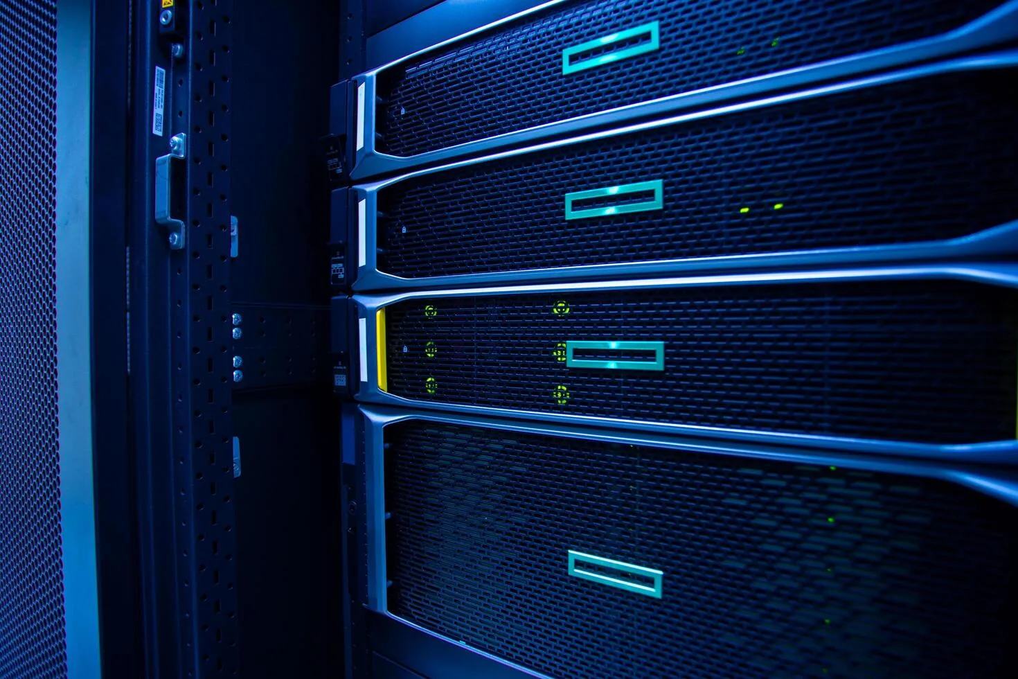 راهنمای جامع لوازم جانبی رک